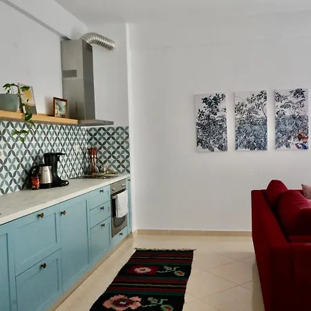 Lovely 2 Bedroom With Free Parking Apartment Vlore