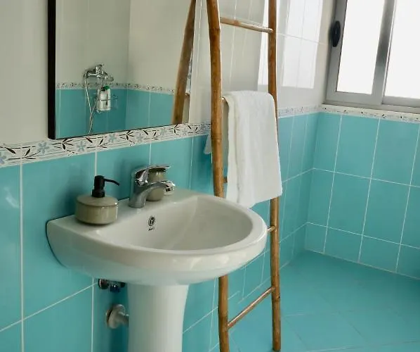 公寓 Lovely 2 Bedroom With Free Parking Vlorë