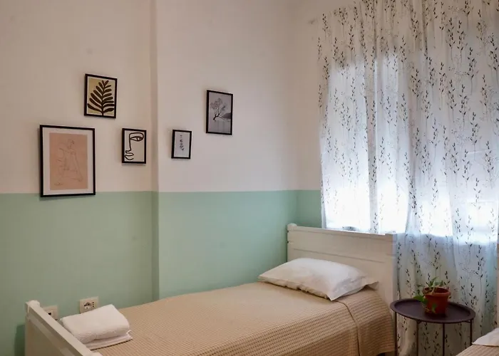 Lovely 2 Bedroom With Free Parking 公寓 *